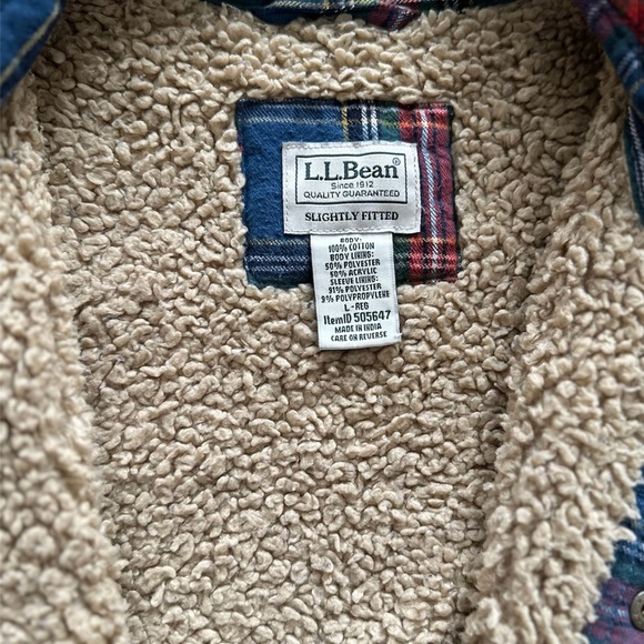 L.L Bean Sherpa Lined Plaid‎ Snap Buttun-Up  Size: Large - Picture 3 of 4